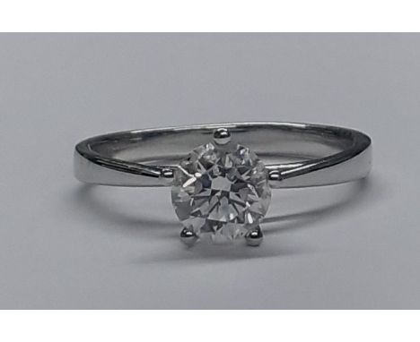 18ct white gold diamond solitaire ring set with approximately 0.90ct diamond, clarity VS1, 3.2g, size Q