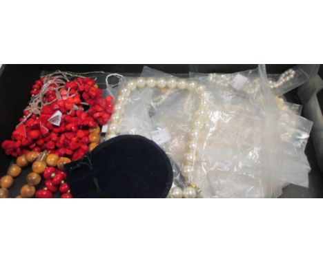 A small collection of freshwater pearl and costume jewellery  