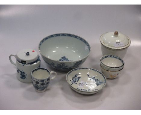 A group of English porcelain to include a Lowestoft tea bowl, Worcester mustard and Caughely tea bowls etc  