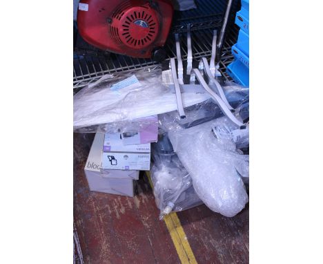 A job lot of catalogue return lighting (untested) 