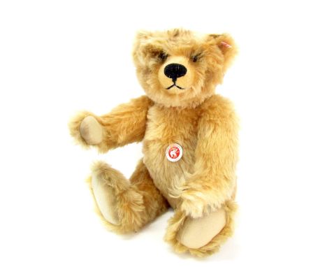 A Steiff mohair classic bear. 