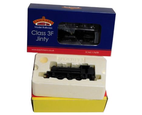 A Bachmann Branchline Class 3F Jinty locomotive, 475000-6-0, BR black late crest, and a Hornby Class J94 locomotive, 680100-6