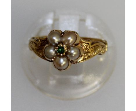 A VICTORIAN PEARL GOLD SET RING.