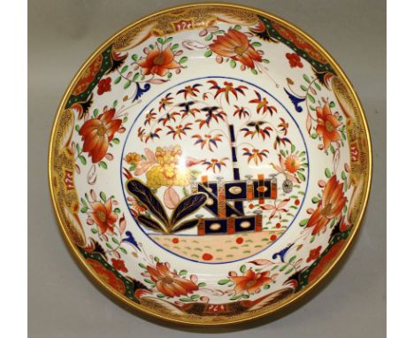 A 19TH SPODE IMARI PATTERN PUNCH BOWL (hair crack in base).