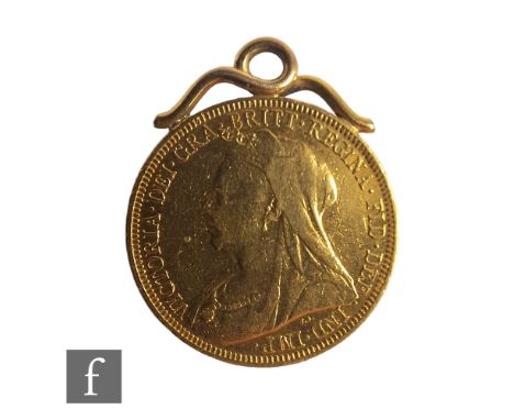 A Victoria 1895 sovereign in pendant mount, Old Head, reverse St George &amp; Dragon.