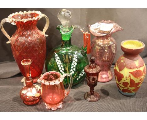 Mixed glass including Cranberry. P&amp;P Group 3 (£25+VAT for the first lot and £5+VAT for subsequent lots) 
