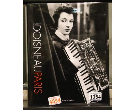 Robert Doisneau Paris. P&amp;P Group 2 (£18+VAT for the first lot and £3+VAT for subsequent lots) 