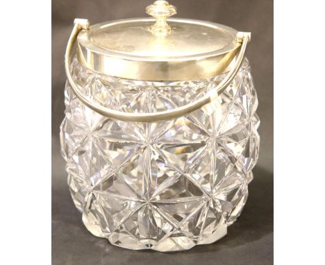 George VI silver and cut glass biscuit barrel, H: 16cm Sheffield assay 1935. Condition report: Few surface scratches to item,