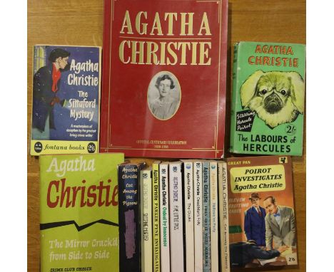 Agatha Christie novels, hardbacks and softbacks. P&amp;P Group 2 (£18+VAT for the first lot and £3+VAT for subsequent lots) 