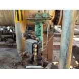 Lot of 11 pneumatic valves, contains: 1 with 2“ to 300 PSI A/I electronic positioner; 1 with 2” to