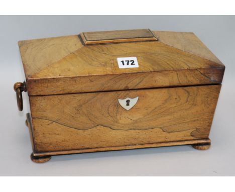 A Victorian mahogany tea caddy L.31cm
