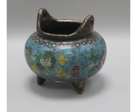 A Chinese cloisonne enamel tripod censer H.14cm