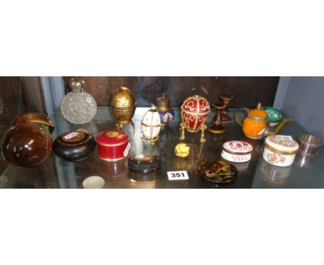 Assorted Fabergé style eggs and enamel boxes