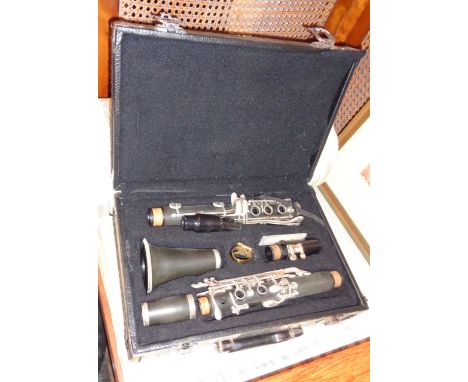 Modern Clarinet in case