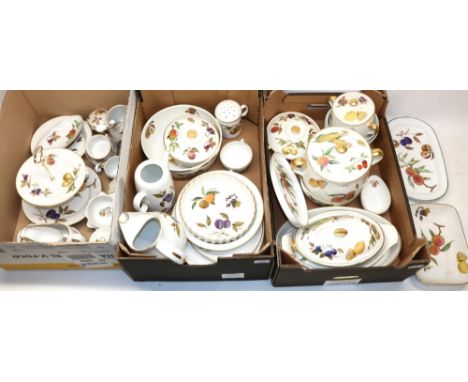Large collection of Royal Worcester Evesham pattern tableware, incl. cake stand, jugs, dishes, etc. (3 boxes) 