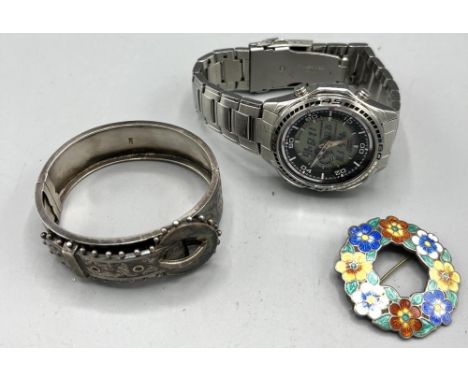 Casio Edifice stainless steel wristwatch, a hallmarked Sterling silver enamelled wreath brooch and a hallmarked Sterling silv