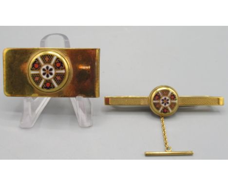 Royal Crown Derby gilt metal money clip and tie clip in pattern 1128 (2) 