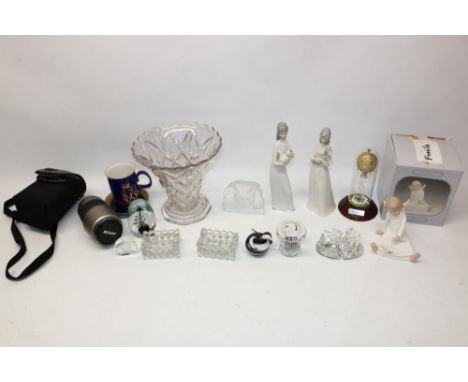 Mixed collectables incl. four paperweights, Nikon 70-300mm camera lens, glass vase, crystal swans, etc. 