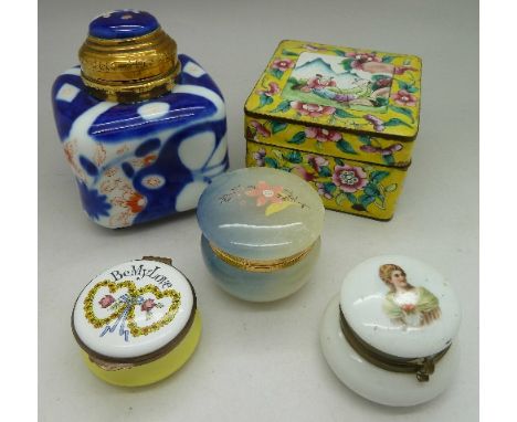 Three trinket pots, an enamel pot and a blue and white pot with lid