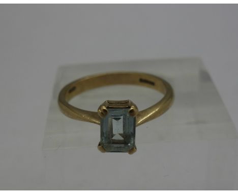 A 9ct gold and blue stone ring, weight 2.5g, size N