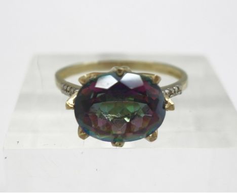 A 9ct gold and mystic topaz ring, weight 1.8g, size O