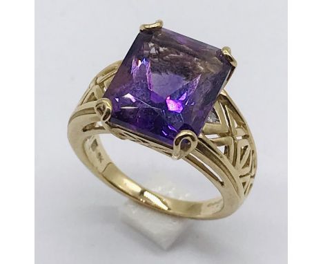 A 9ct gold amethyst ring