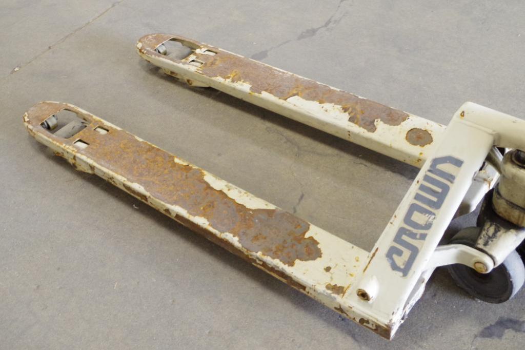 CROWN Pallet Jack Capacity 5000 lbs., Pumps, Raises & Lowers M/N PTH50