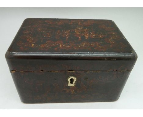A Chinese lacquered tea caddy, width 15cm