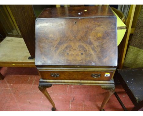 Compact polished wood lady's writing bureau with single drawer