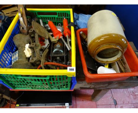 Plastic crate containing vintage Dunlop Champion footpump, scales, Record woodwork plane, various handworking tools and a red