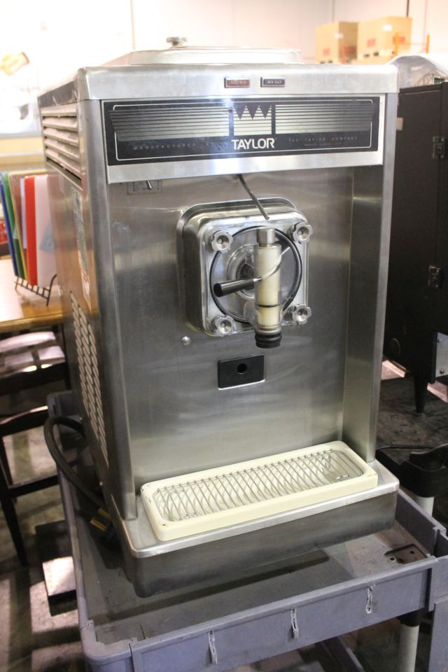 Taylor Frozen Drink (Slush) Machine Model 39027 Used Retail for