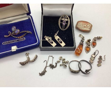 An Assortment of "925" and Other Jewellery, to include Celtic style drop earrings, amber coloured drop pendant, inset drop ea