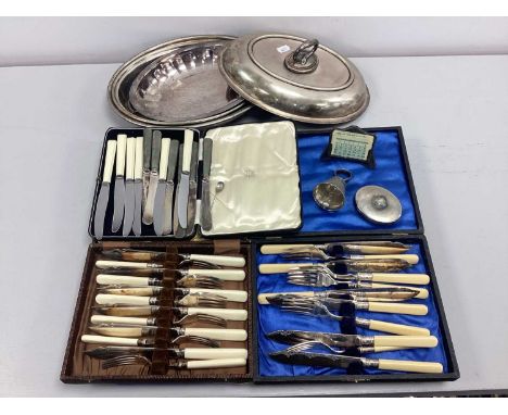 A Hallmarked Silver Mounted Date Day Desk Calender, C&amp;S, Chester 1923, of shaped design, with full set of inserts, on a w