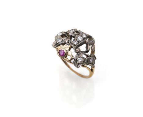 Gardinetto Ring20.Jh.RM 5214kt Gelbgold (getestet) und Silber, 1 Rubin 9 Diamanten tlw. in Brillantschliff (ergänzt) und Alts