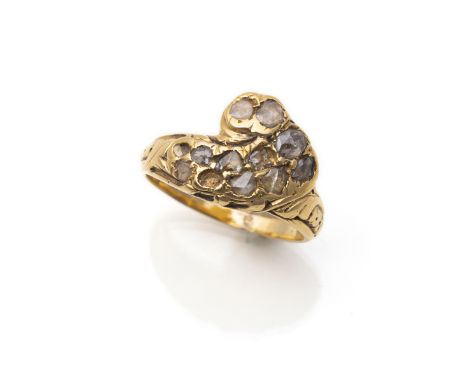 Ring mit Diamanten19. Jh.RM 5418kt Gelbgold (getestet), 9 Diamantrosen (3 fehlen), ca. 7,3g.