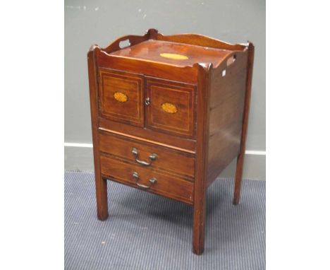 A George IV mahogany bedside commode, 73 x 48 x 42cm