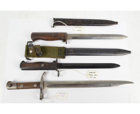 Two Norwegian bayonets; 1894 M1 and 1894, also a Finnish bayonet 1927, both Norwegian bayonets with scabbards (3).