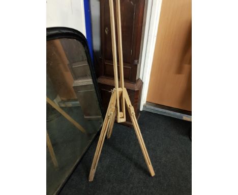 OLD WOOD EASEL