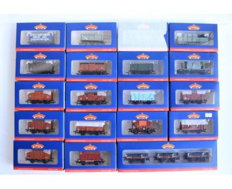 Nineteen modern tooled boxed OO gauge goods wagons and rolling stock models from Bachmann to include 33-091 set of 5 plank Ch