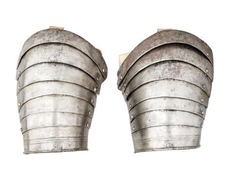 Ⓦ A PAIR OF GERMAN SPAUDLERS^ CIRCA 1560-80¦each formed of seven lames of which the second is formed with a short step at its