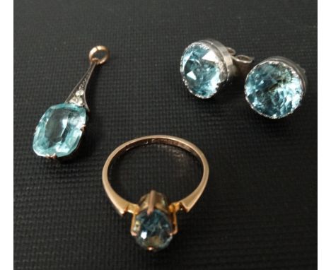 9ct hallmarked gold blue stone set ring, weight 1.5g approx; together with a silver and yellow metal blue stone mounted drop 