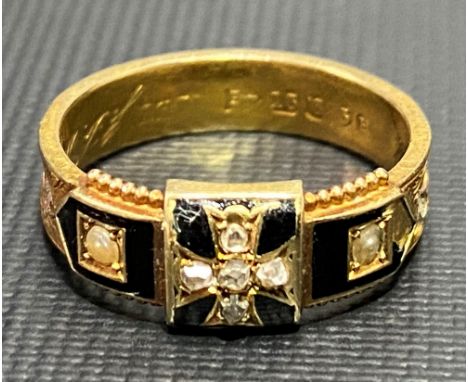 Victorian 15ct gold diamond set black enamel mourning ring, set with four small diamonds and two seed pearls, Chester 1891, i