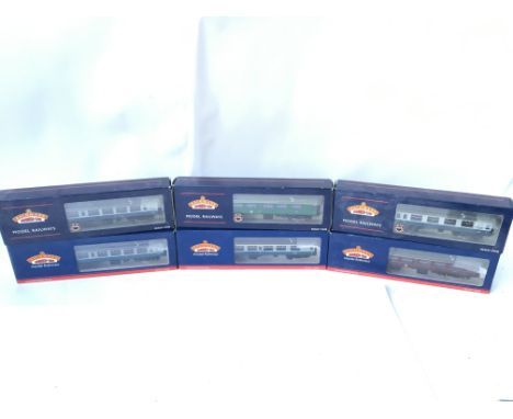 A collection of various Bachmann wagons.