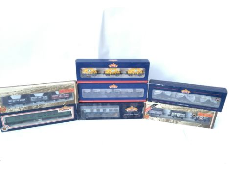 A collection of various Bachmann wagons.
