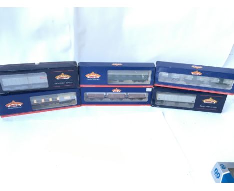 A collection of various Bachmann wagons.