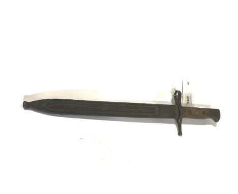 AN ITALIAN CARCANO BAYONET & SCABBARD. An Italian model 1891 pattern bayonet, complete with a steel fullered scabbard.