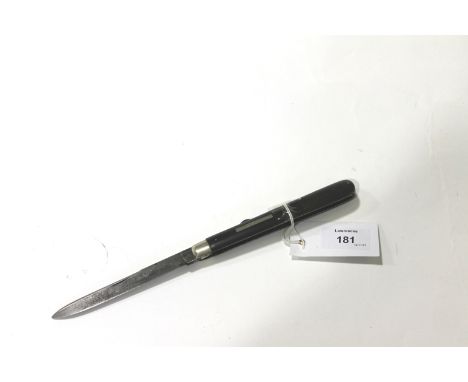 A WADE LOCK KNIFE. A lock knife with 4.1/2" blade with initials of W R &amp; Co and Wade, Wingfield &amp; Rowbotham as makers