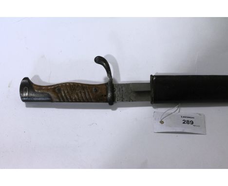 A GERMAN 1898/05 BAYONET & SCABBARD. A German GT War 'Butcher' bayonet marked Waffenfabrik, Mauser A G. Oberndorf A N, crown 