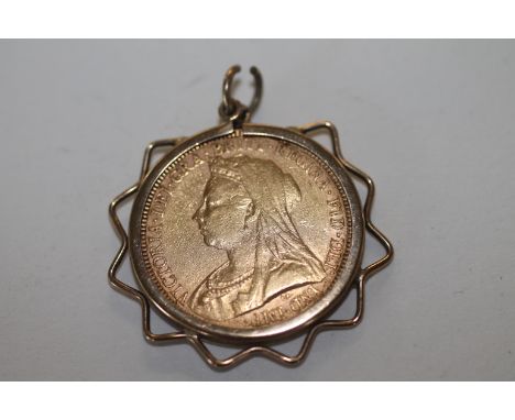 A SOVEREIGN. A Victorian Sovereign dated 1893, in a light neck mount with double ring opening. The coin is unaffected by the 