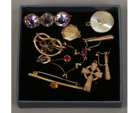 A box of mainly 9ct gold jewellery including St Christopher, three stone amethyst brooch and a garnet brooch and similar pend